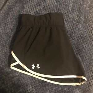size XL under armor shorts